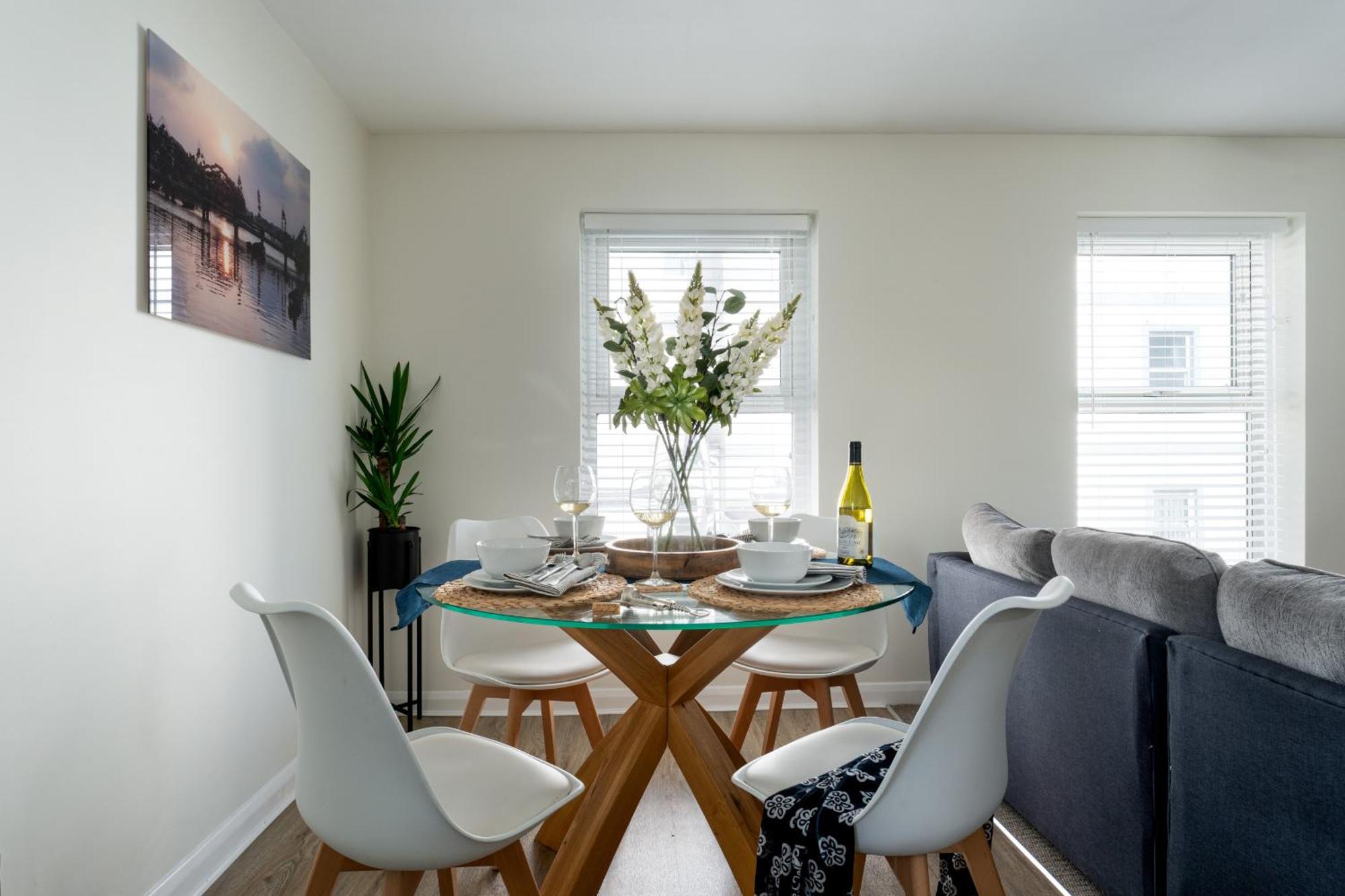 Lawsons Place - Family-Friendly Apartment With Parking On Babbacombe Downs In ทอร์คิ ภายนอก รูปภาพ